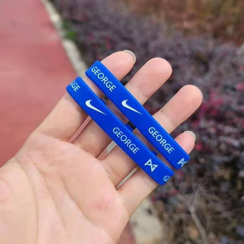 蓝球明星保罗乔治篮球手环快船队运动硅胶情侣学生腕带 乔治黑色一只