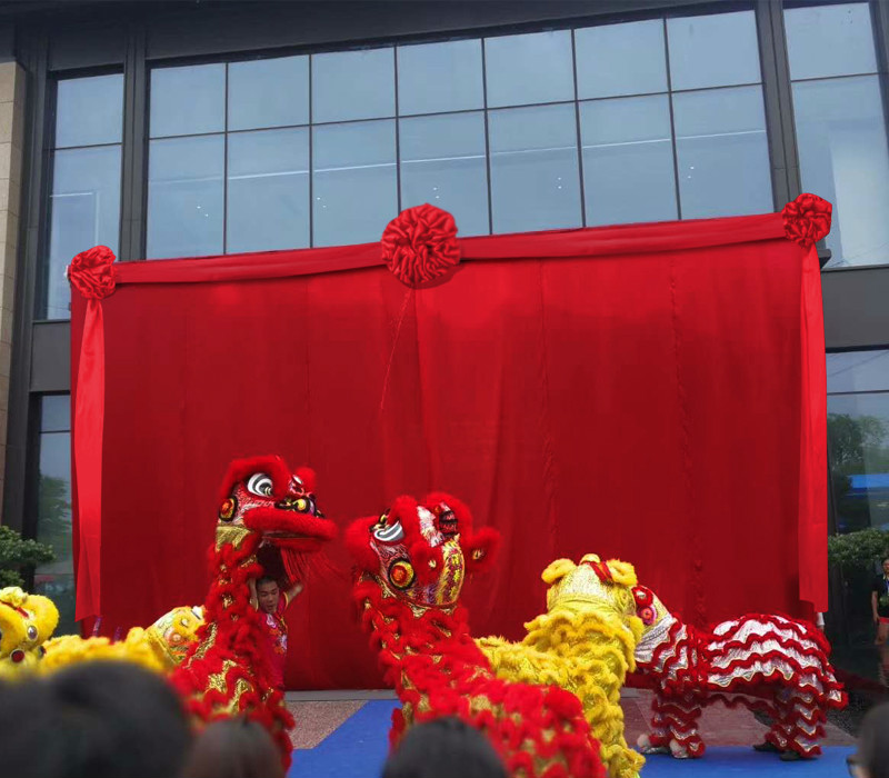 红绸布绸缎布料红布佛布开业揭幕红布跳舞绸布红布布料揭幕红花球拼接