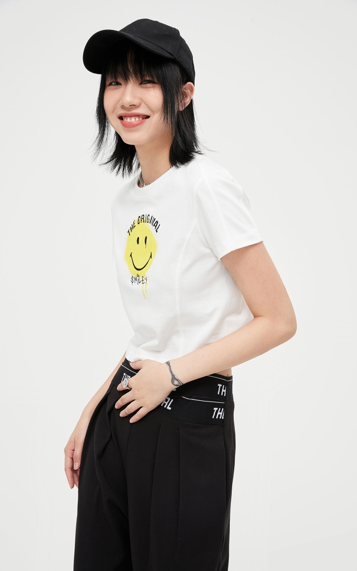 only2021秋季新款smiley联名款减龄百搭圆领短款t恤女121301069 h1z