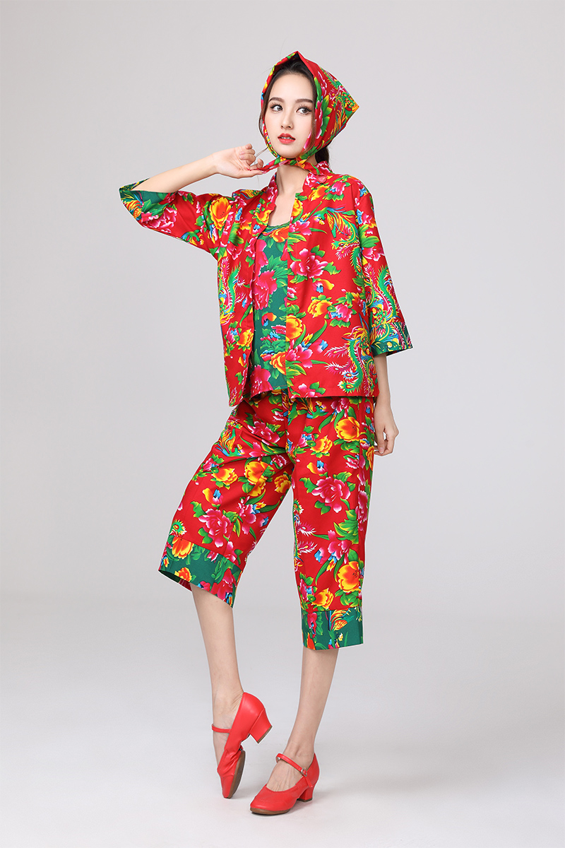 中老年舞蹈服 广场舞服装中老年东北大花布衣服女村姑二人转演出服