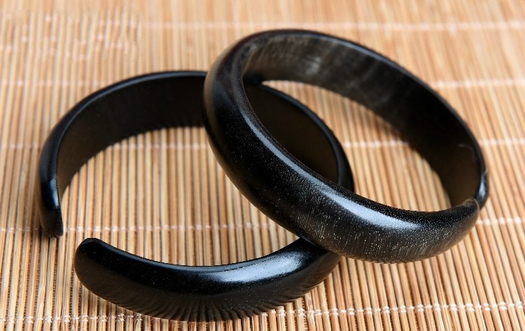 顶盈天然黑驴蹄子手镯男女款满鱼籽纹民族风手镯骨制品镯子内径6162