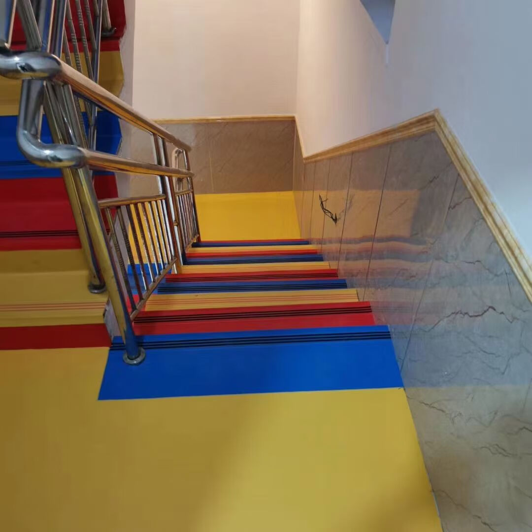 美伊喏 楼梯踏步防滑垫条幼儿园台阶饭店地胶整体塑胶楼梯踏步板 蓝色