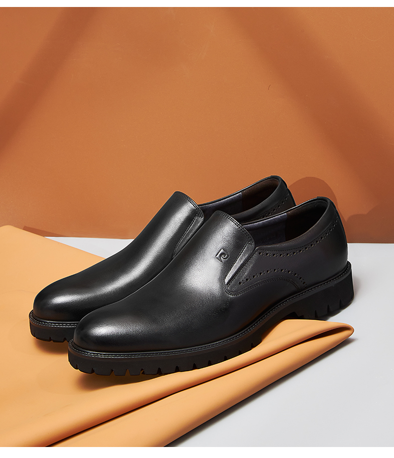 皮尔卡丹男鞋青年办公黑色套脚真皮软面男皮鞋商务休闲皮鞋黑色40
