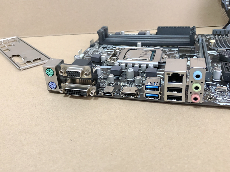 华硕 prime b250m-plus -a主板b250 四通道支持i5 7400 750 绿色