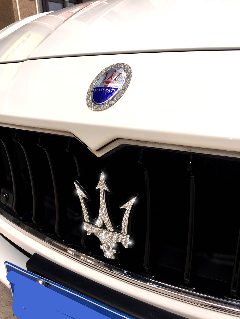 玛莎拉蒂车标贴玛莎拉蒂车标钻石贴总裁ghibli吉博力改装个性装饰车贴