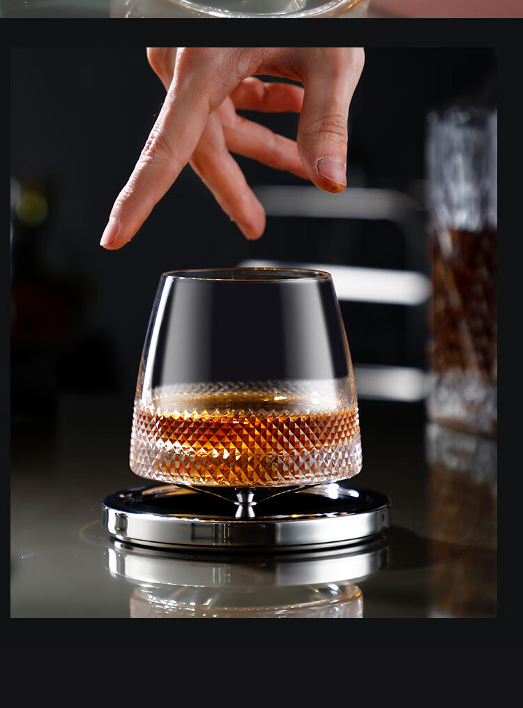 手工刻花水晶玻璃威士忌杯不倒翁洋酒杯干邑杯旋转洋酒杯送礼装旋转