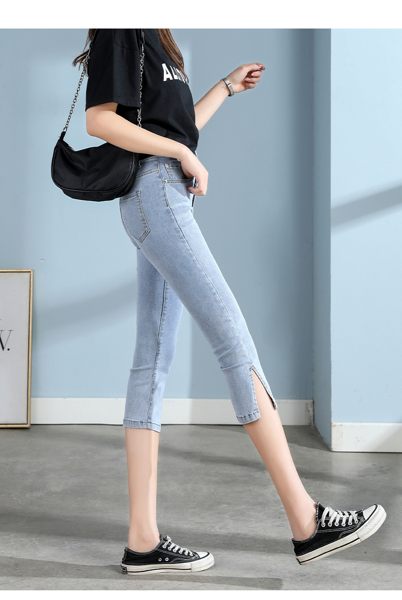 更多参数>>裤长:七分裤上市时间:2021年夏季裤门襟:拉链裤型:直筒裤