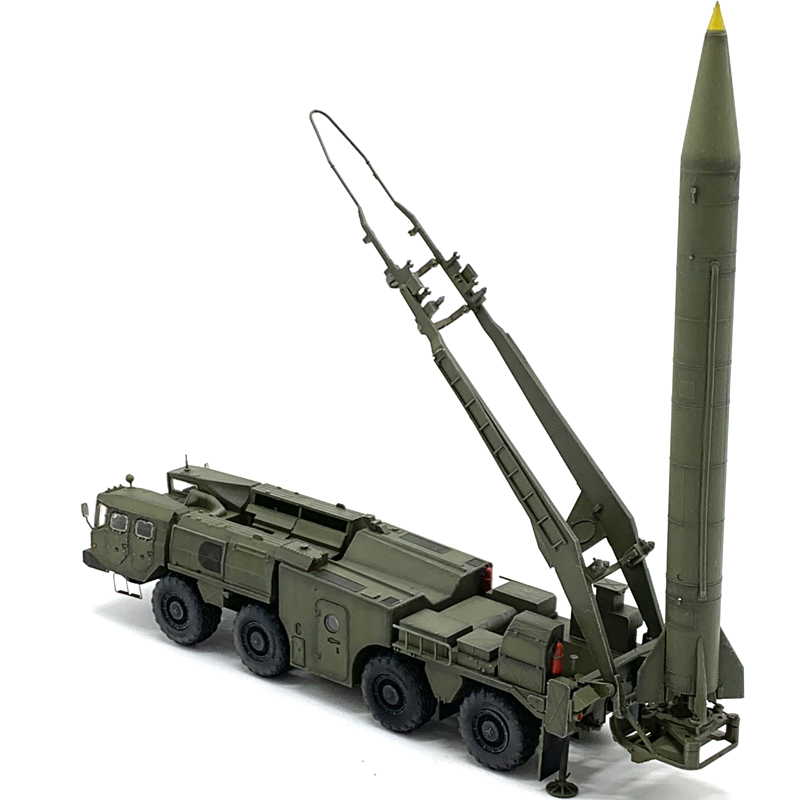 飞毛腿导弹模型1:72 俄罗斯飞毛腿导弹发射车绿色完成品模型【图片