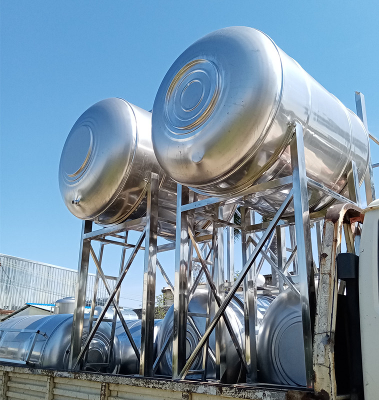 304不锈钢加厚水箱楼顶手工水塔特厚蓄水桶家用1020储油罐酒罐1吨卧式