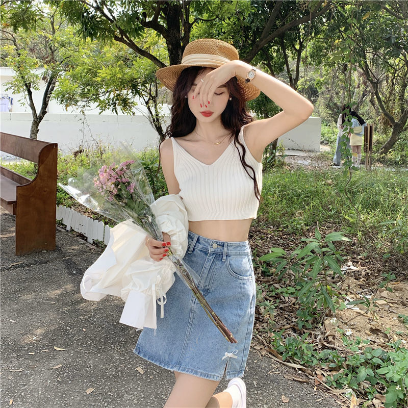 图案:纯色上市时间:2022年春季版型:标准型风格:韩版款式:吊带型材质