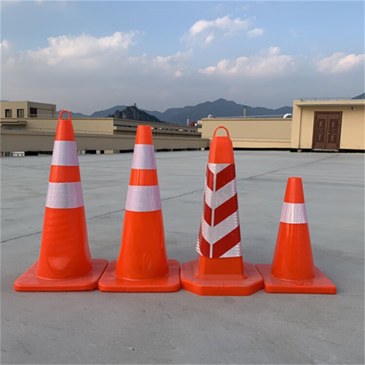 柱方路锥pvc路障锥警示柱排队警戒围栏橡胶路锥68cm塑料方锥带耳朵