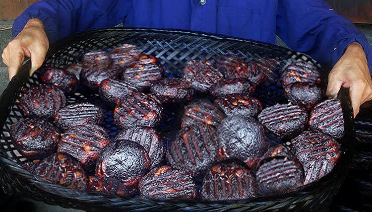 猪血丸子湖南特产农家自制贵州腊血豆腐邵阳宝庆柴火血粑豆腐丸子