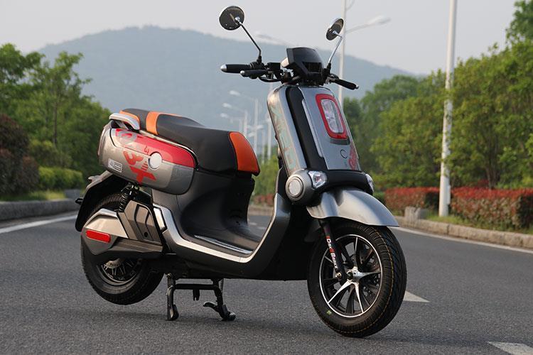 全新e酷电动车电瓶车摩托车72v成人男女双人踏板大型外卖96v电摩尊贵