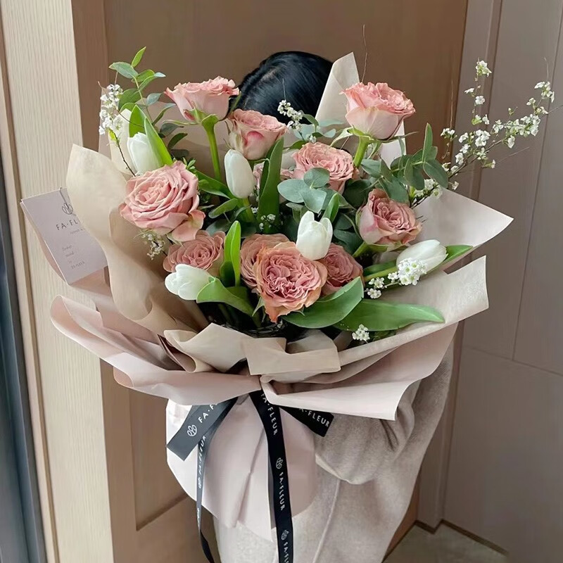 网红小香风卡布奇诺玫瑰花束网红复古卡布奇诺北京天津送女友凡尔赛