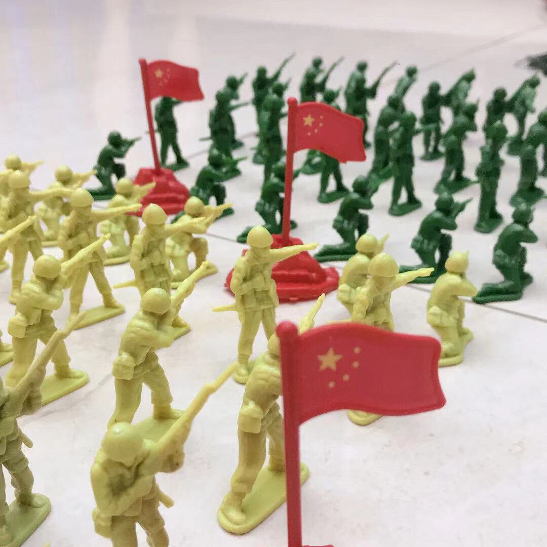 佳朔怀旧塑料小兵人模型玩具军事沙盘套装玩具士兵模型男孩玩具45厘米