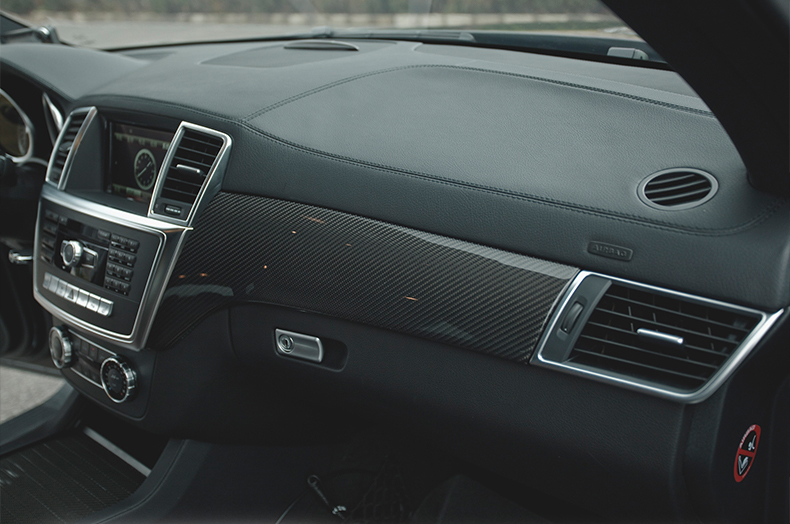 新款汽车改色膜5d碳纤维贴纸车内饰改色贴膜中控台高亮光5d碳纤维贴膜