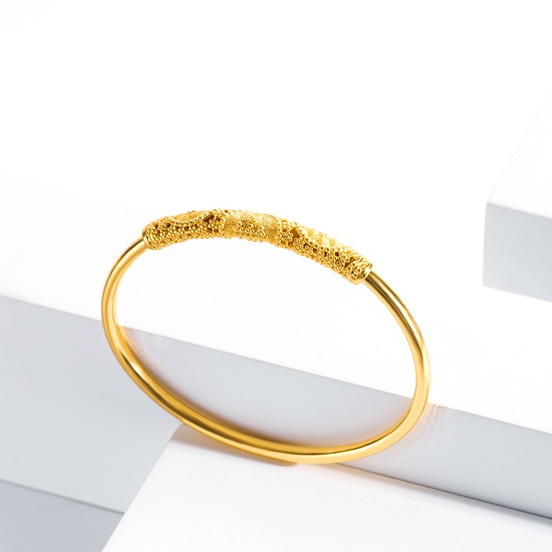 潮宏基 熠熠金光 足金手镯女黄金镯子手饰结婚三金婚嫁金镯子女款礼物