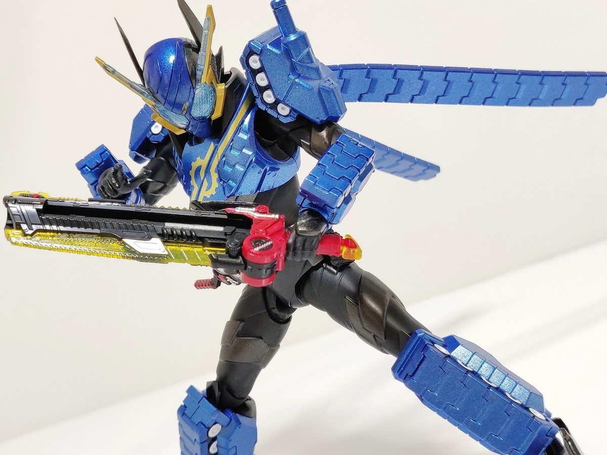 【官方认证店】假面骑士模型同款shfbuild双坦形态危险坦坦可动玩具