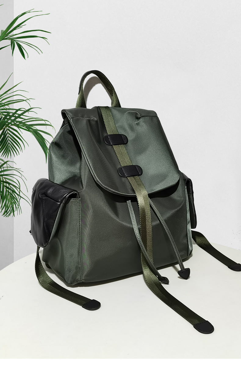 mk女包高端轻奢品牌轻便双肩包女牛津布背包202新款时尚防水包大容量