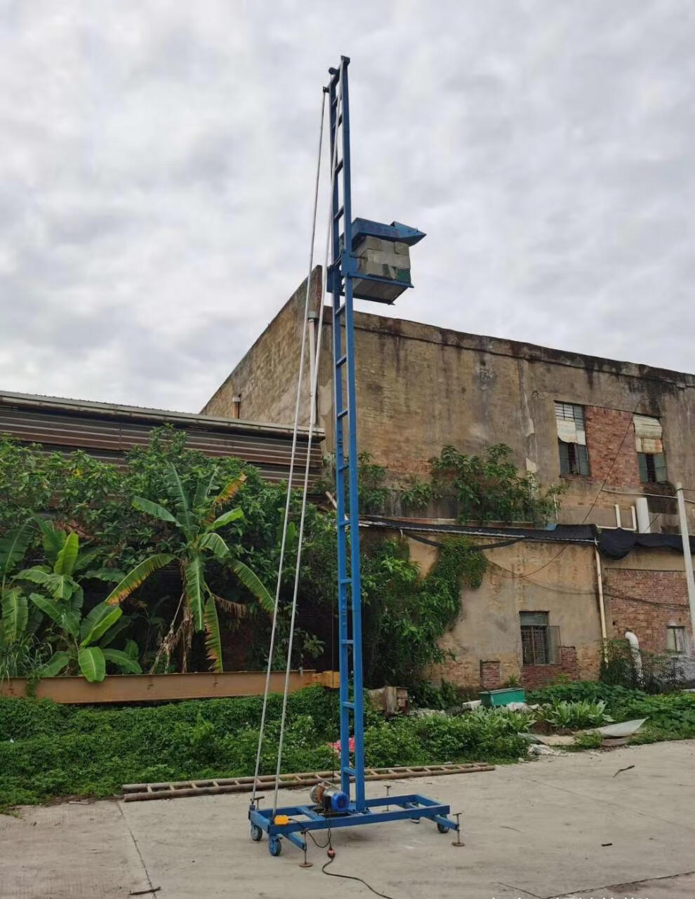 混凝土倒柱机梁柱圆管物料提升机多功能快速家用上料机槽钢上砖机 3米