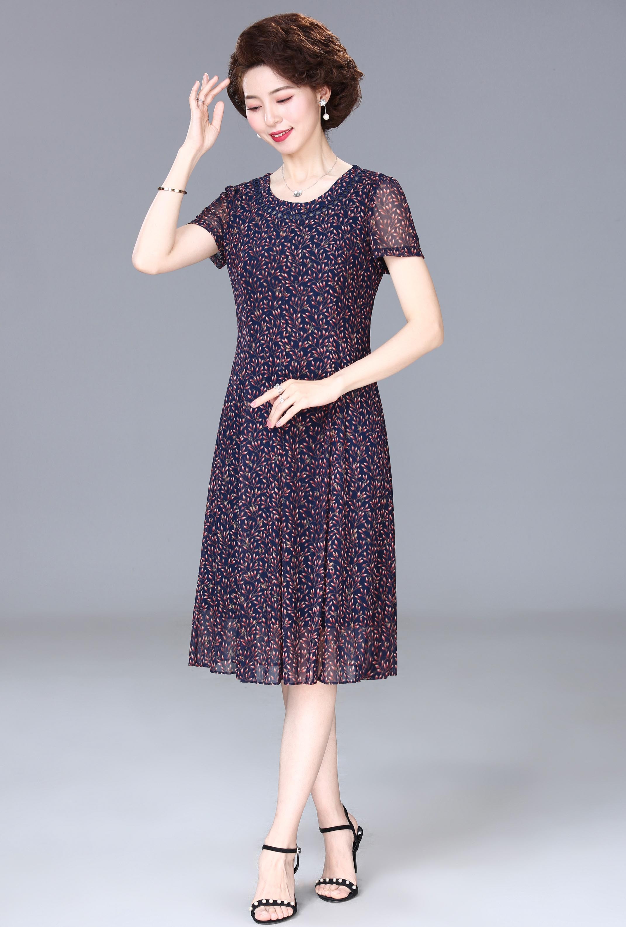 国际高端品质名牌女装官方进口特价中老年女夏装台湾网纱连衣裙气质