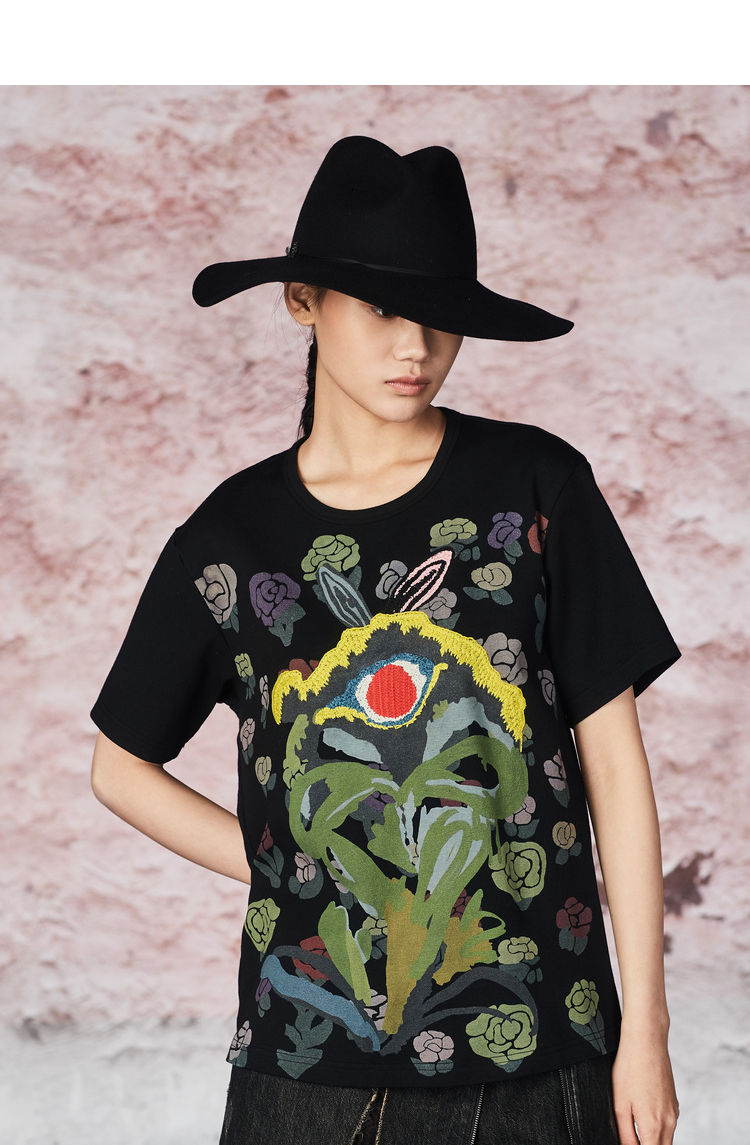 达衣岩流行植物花卉图案刺绣t恤2021秋季新款宽松印花短袖上衣女然乌