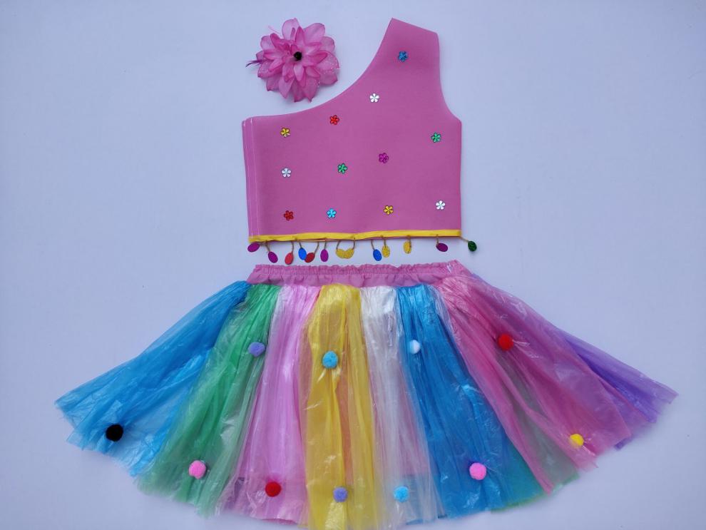 秀手工制作六一儿童环保衣服时装秀裙子diy塑料袋手工服装幼儿园女 酒