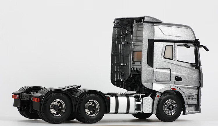 一汽解放原厂1:24车模解放j7牵引头工程运输卡车合金仿真汽车模型 拖