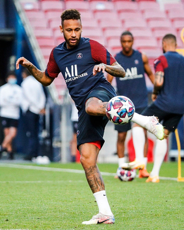 巴黎圣日耳曼内马尔姆巴佩专用装备对抗训练服运动短袖足球服球衣红色