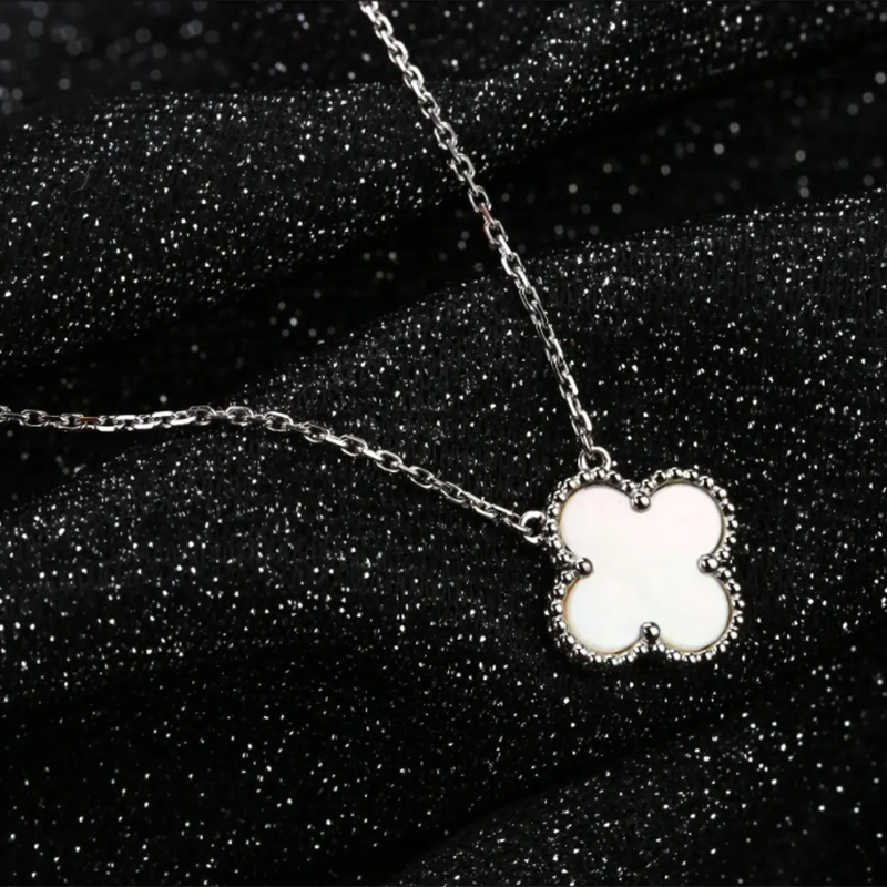 18k金白珍珠贝母红玉髓孔雀石黑玛瑙四叶草幸运草女士项链中号礼盒装