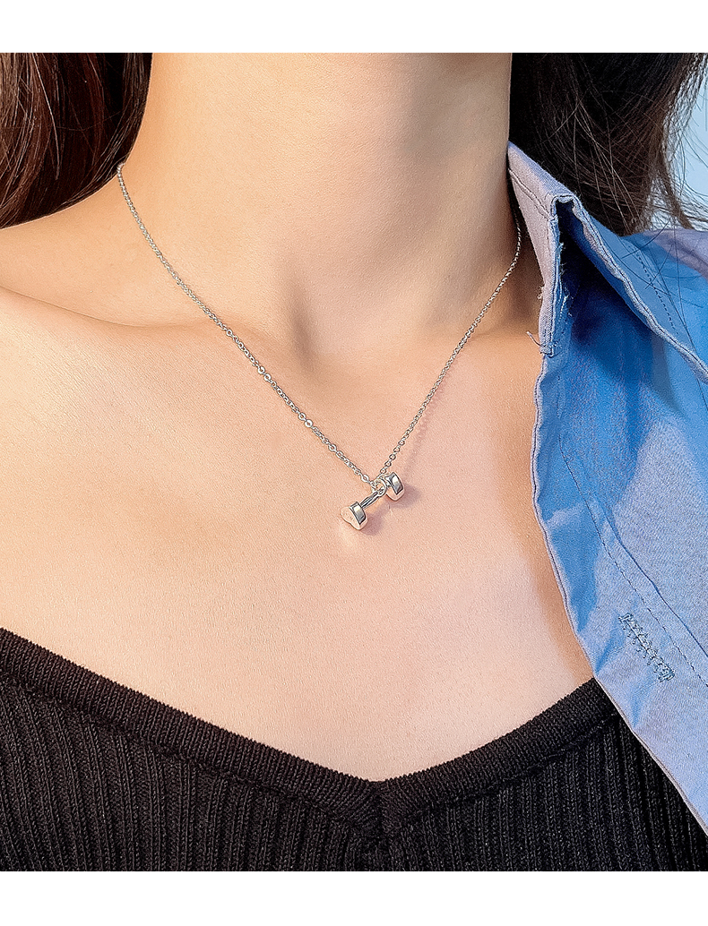 四叶草花 轻奢小众小哑铃银项链健身运动吊坠女ins嘻哈锁骨链配饰 银
