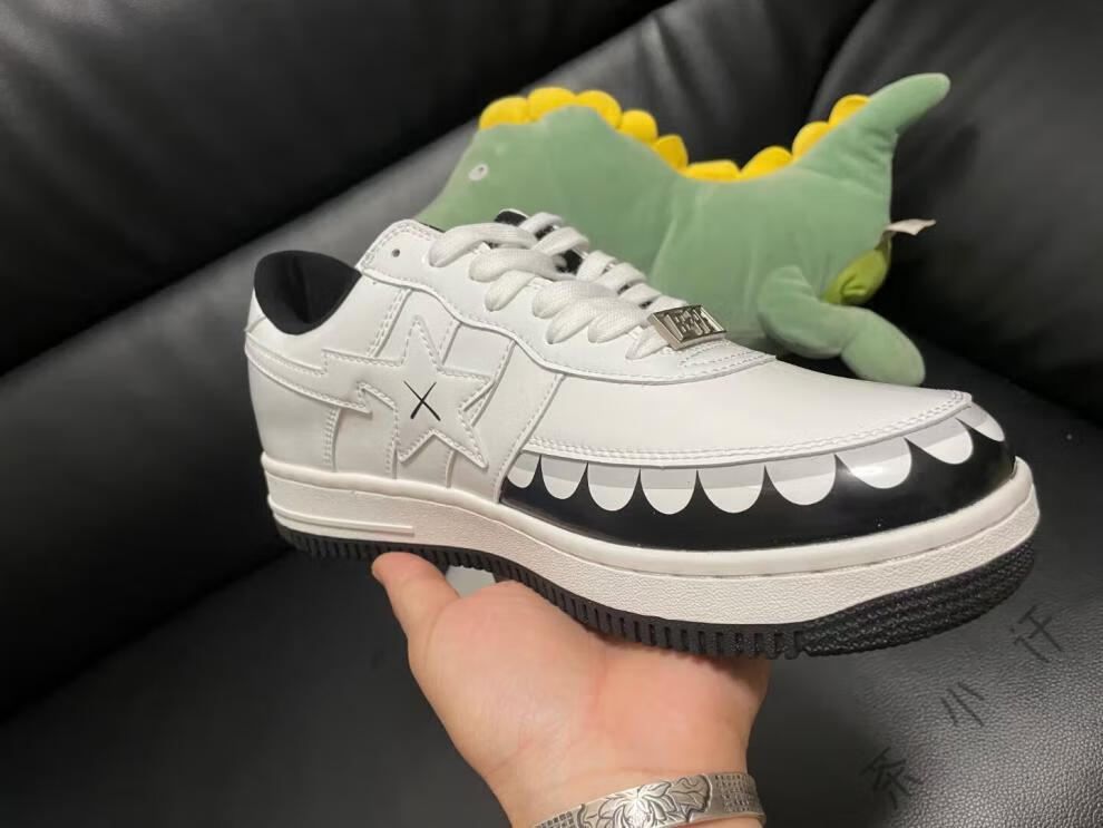 bapesta鞋子kaws联名流星漆皮年经典拼色男女情侣低帮休闲板鞋 黑色