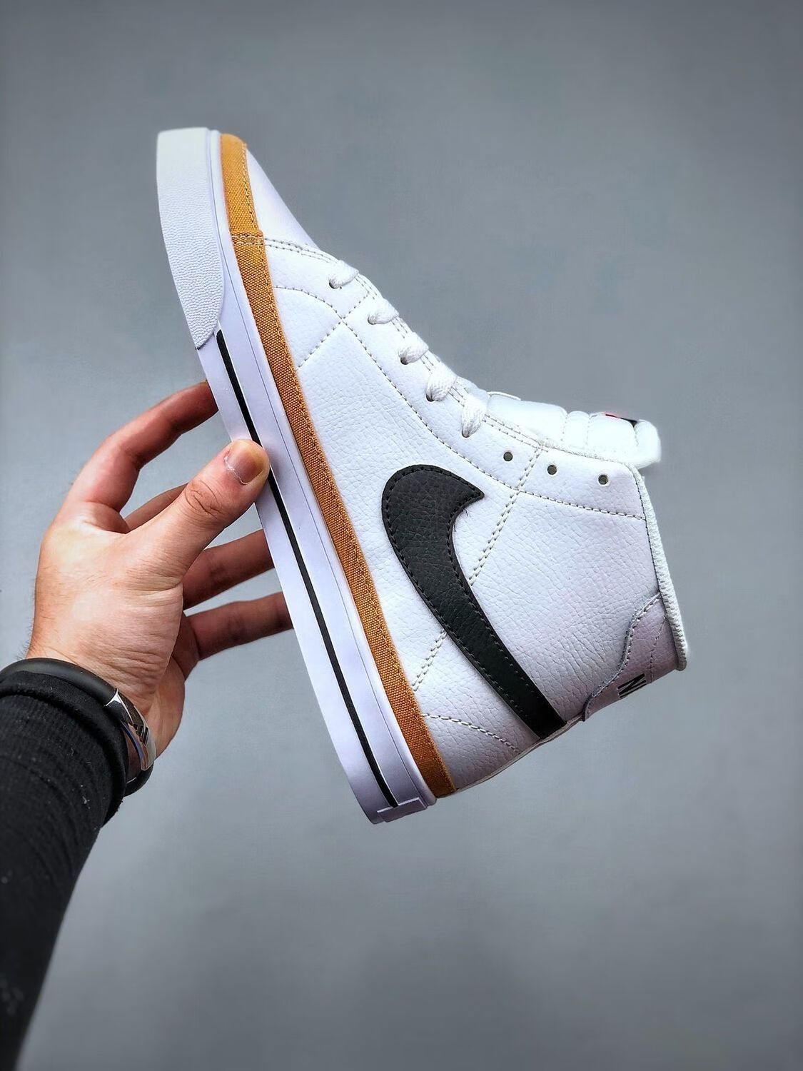 秋冬开拓者高帮热卖双勾帆布鞋涂鸦米黄时尚男女情侣百搭休闲鞋 42.