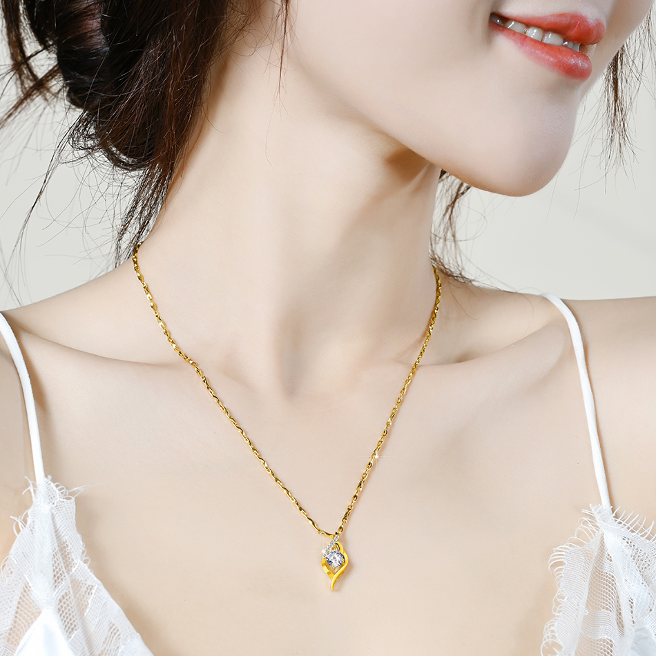 礼物中华老凤祥和黄金女士项链吊坠18k彩金锁骨链2021年新款生日礼物