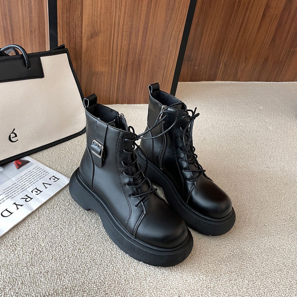 马丁靴女2021新款秋季时尚系带英伦风短筒瘦瘦靴复古皮带扣潮便宜黑色