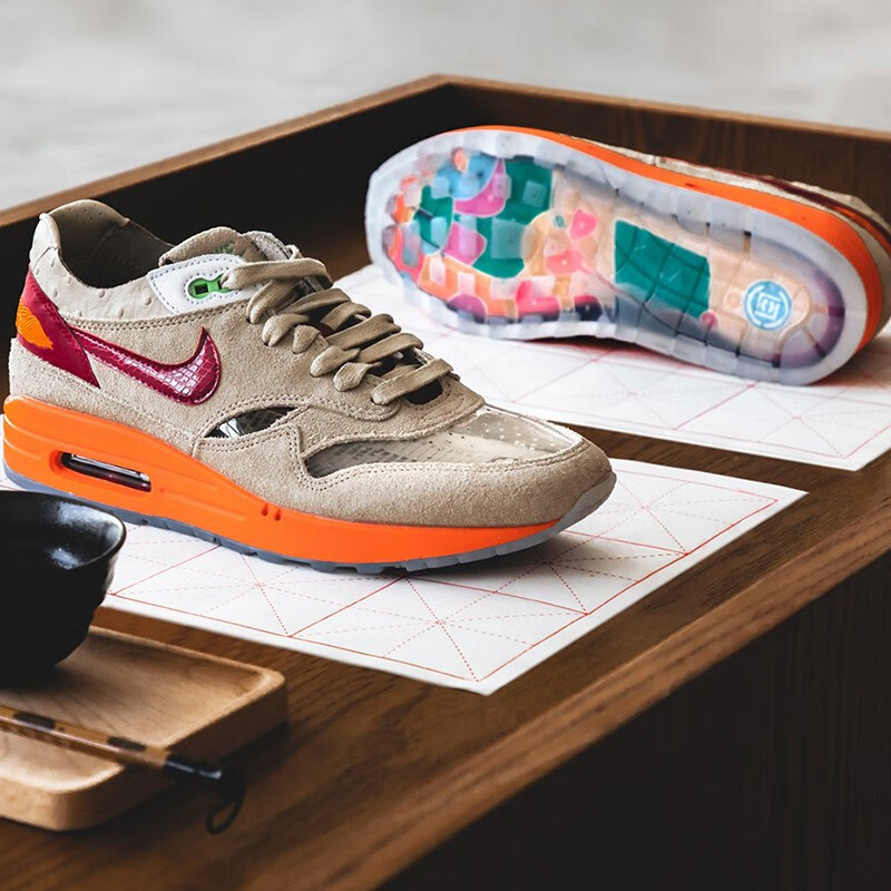 耐克(nike)air max 1男子运动气垫休闲鞋 580518 dd1870 死亡之吻 棕