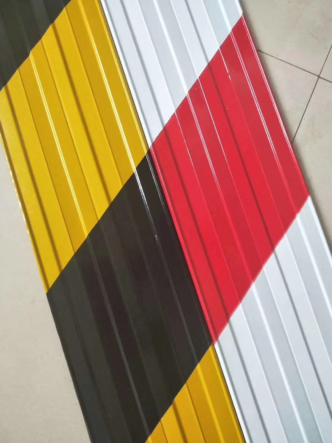 建筑外脚手架踢脚板楼层镀锌铁皮挡脚板踢脚线安全隔离带警示带 黄黑