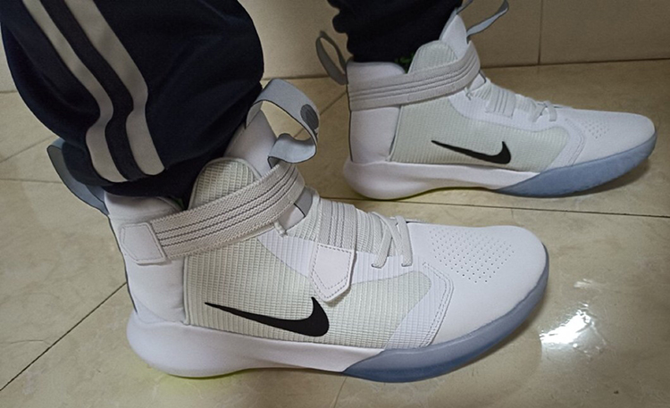 耐克nikeprecision3flyease男子实战篮球鞋bv7741100bv7741100白色40