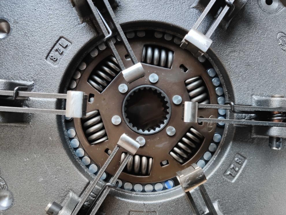 适用福田雷沃欧豹 耕王 沭河 千里牛离合器总成 14寸副片【图片 价格