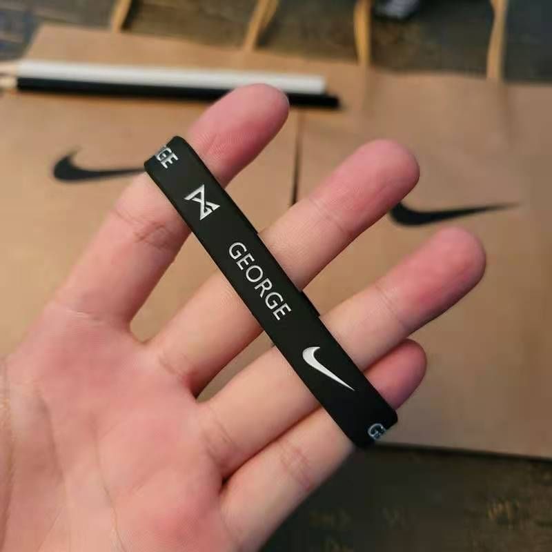 蓝球明星保罗乔治篮球手环快船队运动硅胶情侣学生腕带 乔治黑色一只