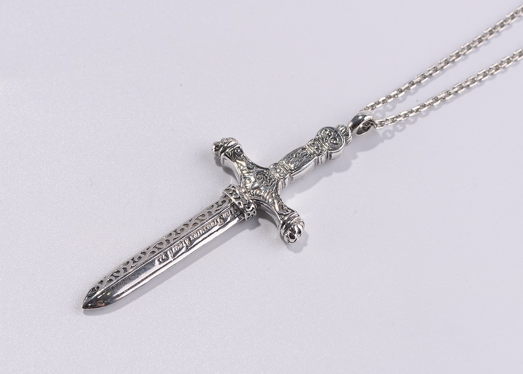 s925银宝剑吊坠项链男款欧版剑形雕花项坠达摩克利斯之剑吊坠宝绽 剑