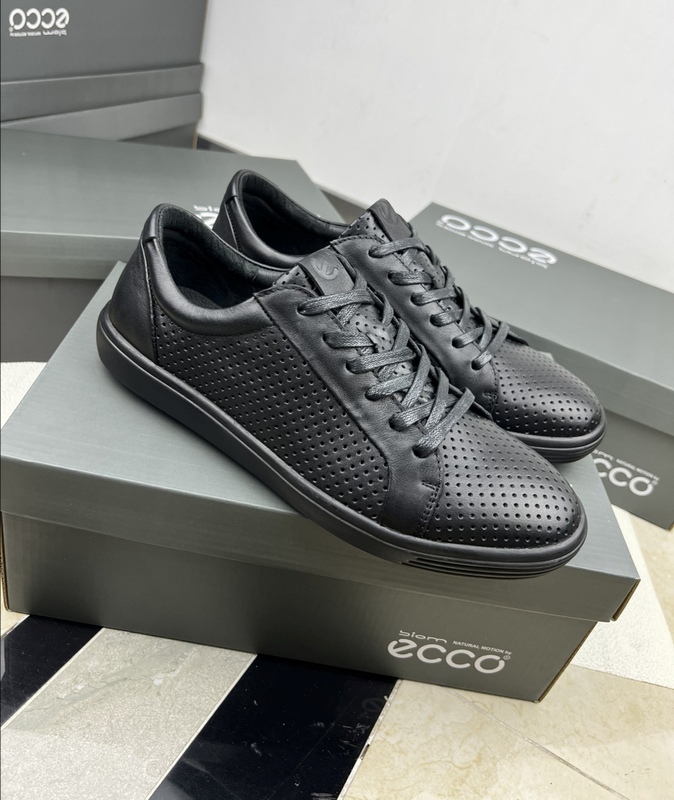 ecco爱步男鞋 夏季镂空透气运动休闲鞋男 软底时尚皮鞋男板鞋 黑色