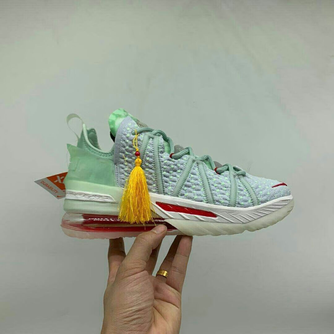 【官方旗舰】詹姆斯18代篮球鞋中国玉黑紫高帮耐磨防滑减震透气运动