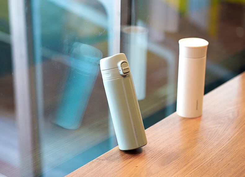 乐扣乐扣慕斯保温杯女简约316不锈钢少女心ins便携泡茶杯子男学生