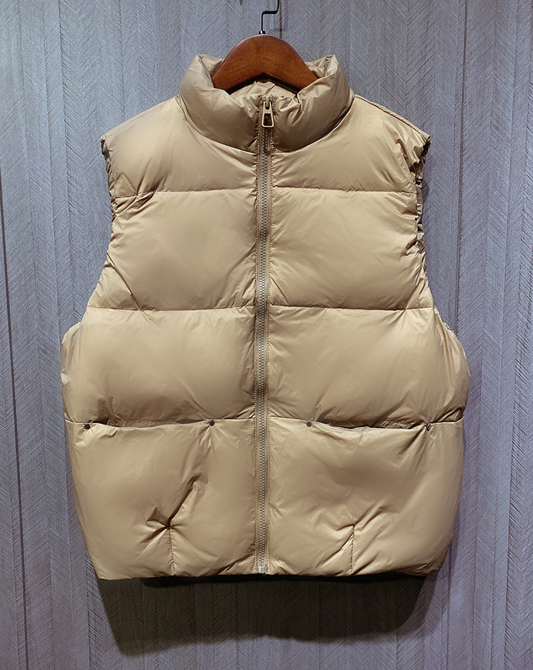 2021秋冬新款白鸭绒羽绒马甲女短款季韩版外穿宽松立领铆钉背心品牌女