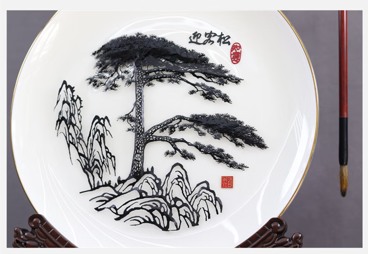 芜湖铁画迎客松 芜湖铁画非遗手工艺中国风迎客松安徽特色伴手礼合肥