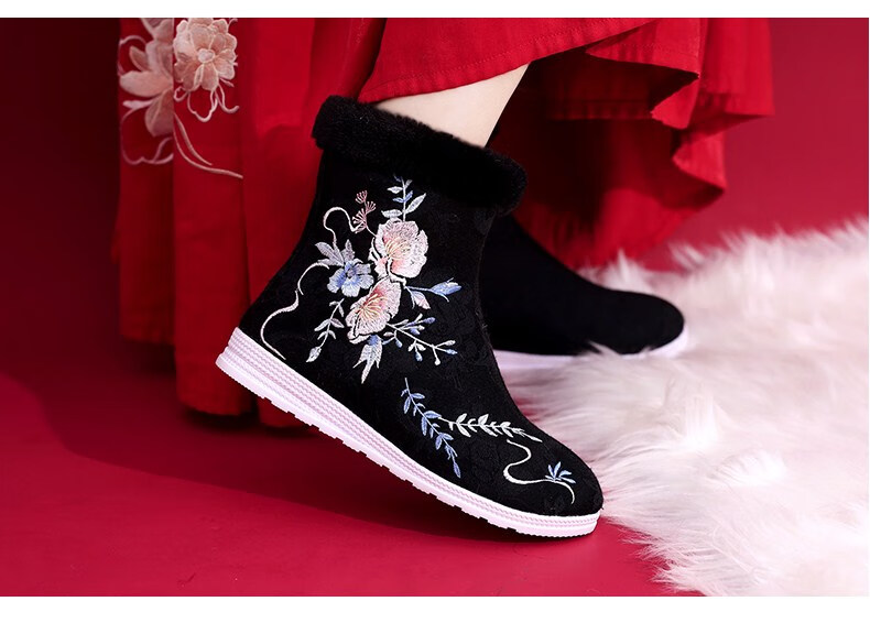 民族风雪地靴古风汉服靴子女冬季古装布靴民族风绣花鞋侧拉链雪地短靴