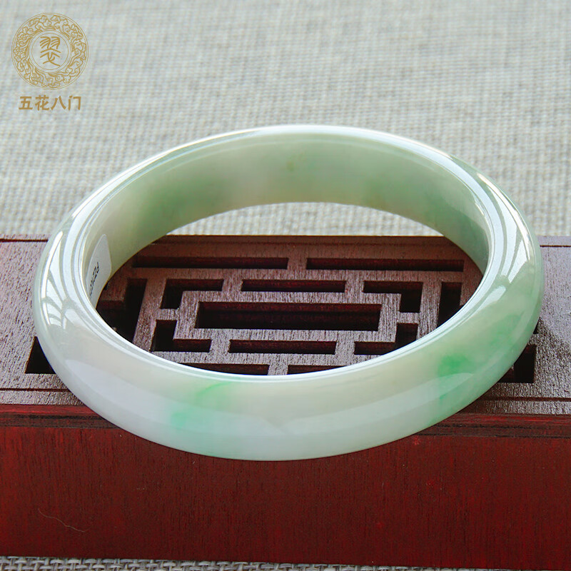 五花八门缅甸冰糯种玉手镯浅绿飘花翡翠手镯女玉镯天然a货 圈口55.