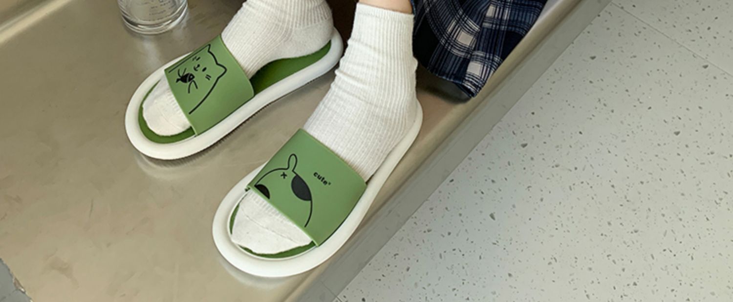 初中生女生拖鞋女中学生脱鞋少女秋天时尚可爱寝室外穿居家用浴室内