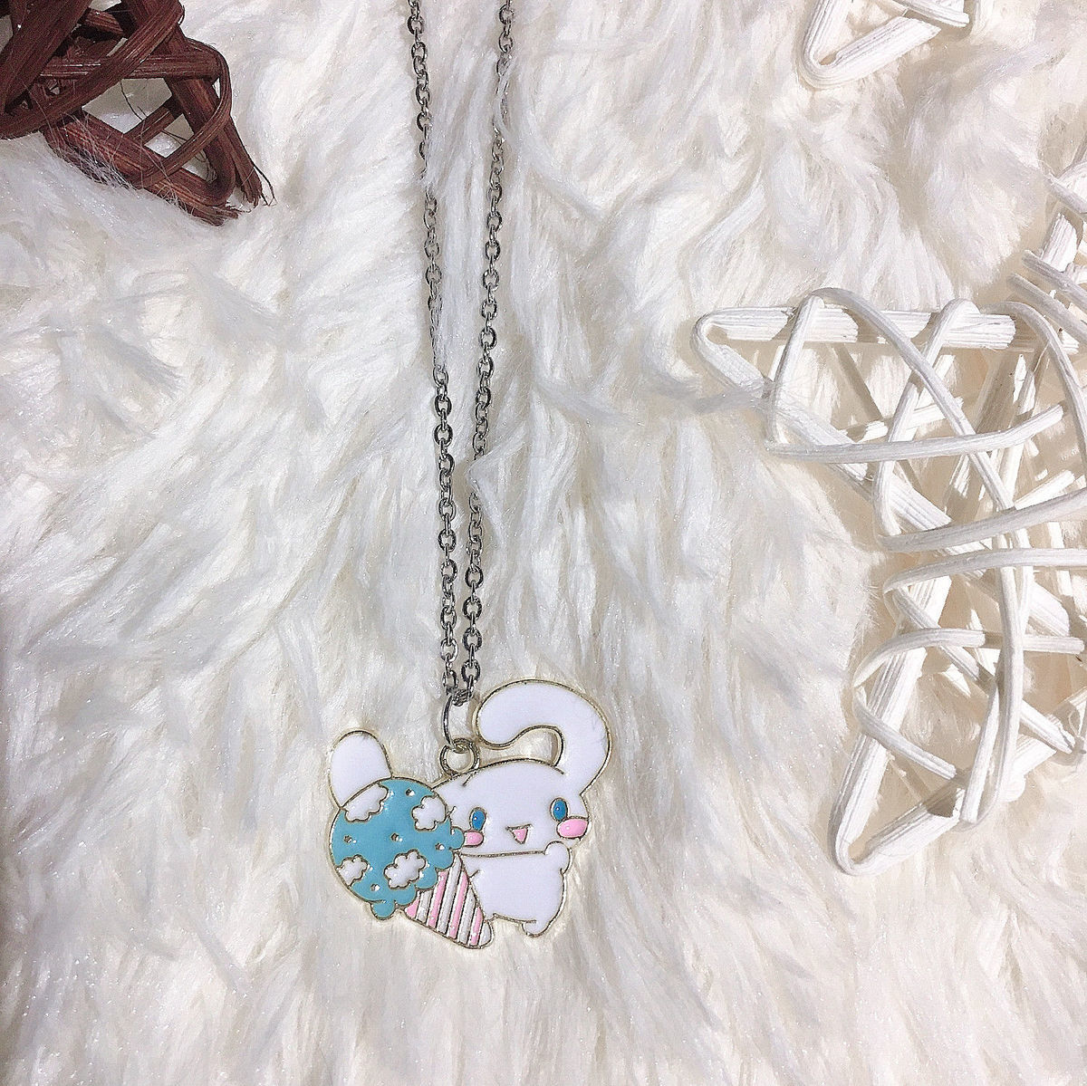 aiosc可爱玉桂狗项链甜美小清新夏季俏皮学生送闺蜜朋友合金吊坠礼物